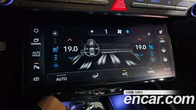 Hyundai Grandeur Hybrid 2023 — ფოტო 8/34