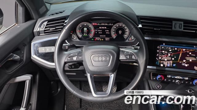 Audi Q3 2022 — Photo 17/20