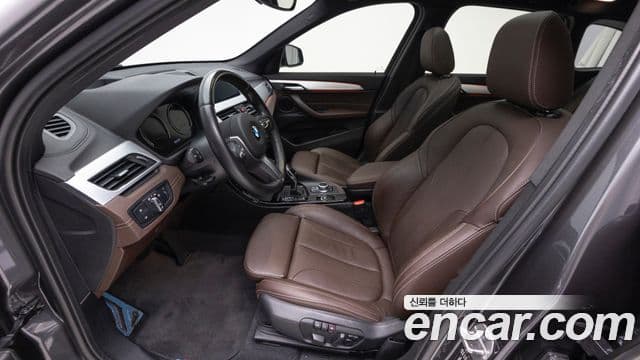 BMW X1 2021 — Şəkil 12/20