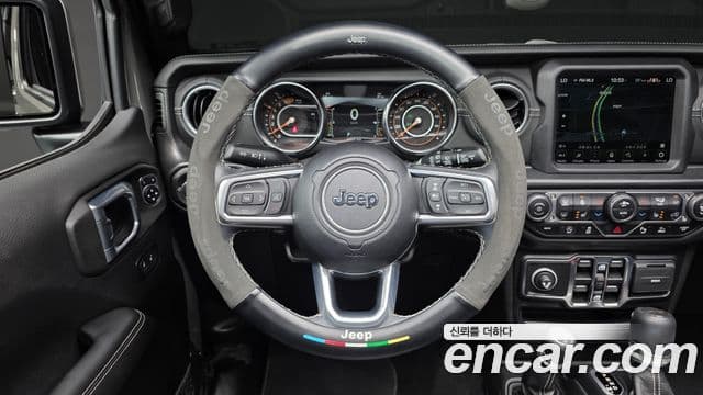 Jeep Wrangler 2022 — фото 14 из 20