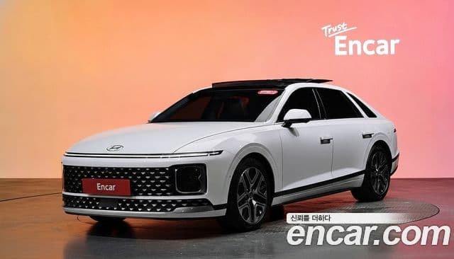 Hyundai Grandeur 2023 — Фото 1/20