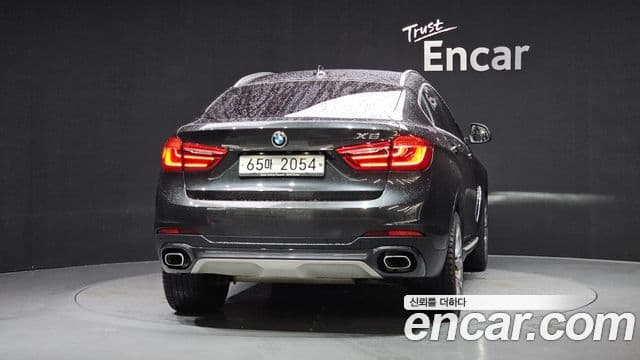 BMW X6 2018 — Photo 1/32