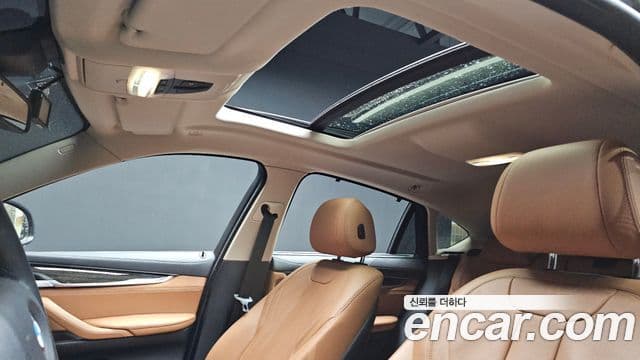BMW X6 2018 — Photo 23/32