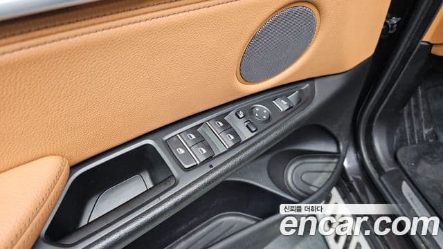BMW X6 2018 — Photo 22/32