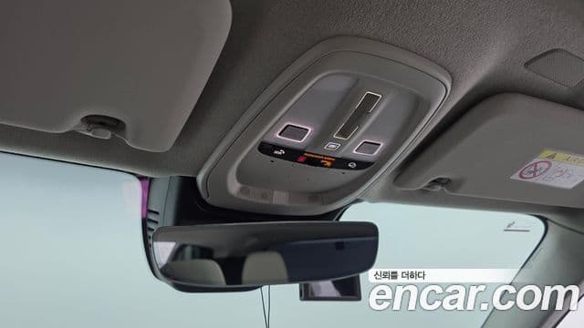 Volvo XC40 2022 — ფოტო 15/34