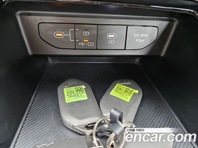 Kia K5 2024 — Şəkil 17/19