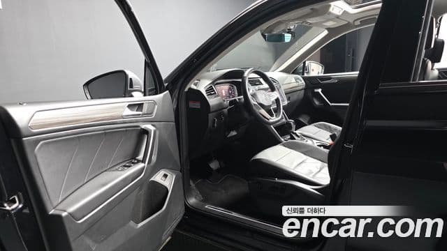 Volkswagen Tiguan Allspace 2022 — фото 10 из 20