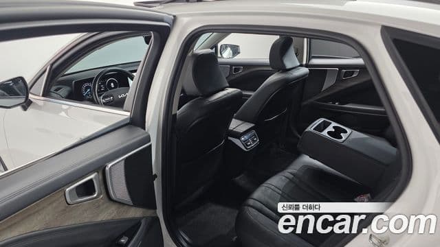 Kia K8 2021 — фото 17 из 20