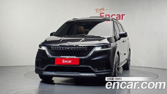 Kia Carnival 2021 — ფოტო 3/20