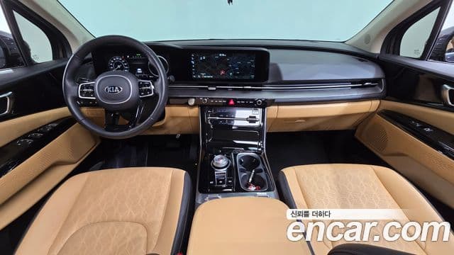 Kia Carnival 2021 — ფოტო 7/20