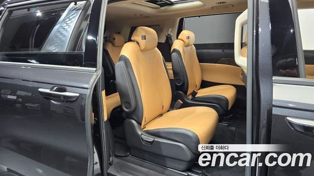 Kia Carnival 2021 — ფოტო 11/20