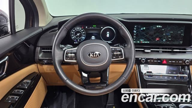 Kia Carnival 2021 — ფოტო 13/20