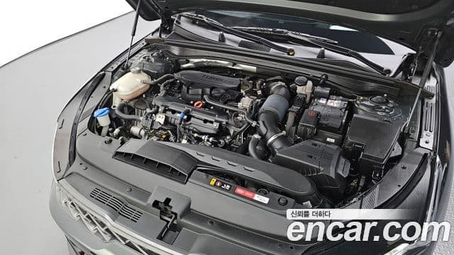 Kia K5 2020 — ფოტო 6/20