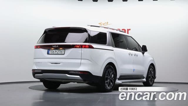 Kia Carnival 2023 — Şəkil 2/20
