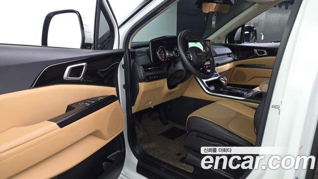Kia Carnival 2023 — Şəkil 10/20