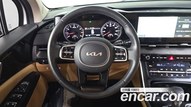Kia Carnival 2023 — Şəkil 13/20