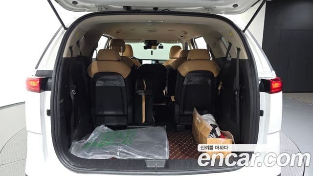 Kia Carnival 2023 — Şəkil 20/20