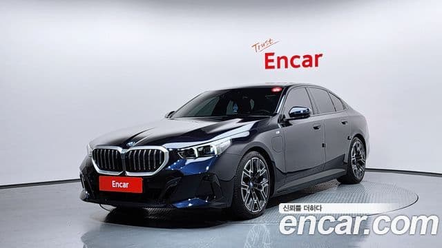 BMW 5 Series 2025 — Şəkil 9/33