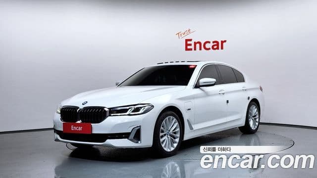 BMW 5 Series 2022 — Şəkil 1/20
