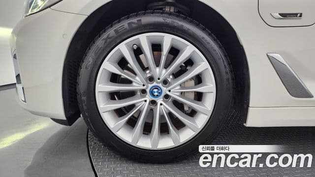 BMW 5 Series 2022 — Şəkil 5/20