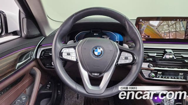 BMW 5 Series 2022 — Şəkil 12/20