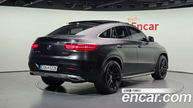 Mercedes-Benz GLE-Class 2018 — фото 2 из 20