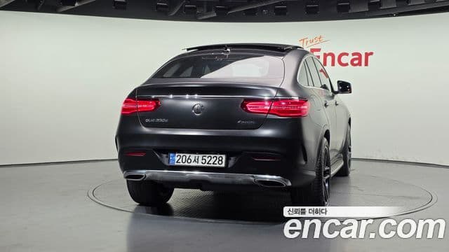 Mercedes-Benz GLE-Class 2018 — ფოტო 4/20
