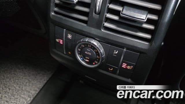 Mercedes-Benz GLE-Class 2018 — ფოტო 18/20