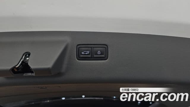 Hyundai Santa Fe 2024 — Photo 27/32