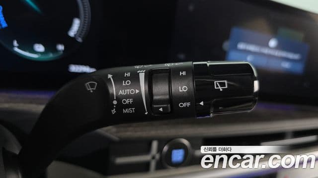 Hyundai Santa Fe 2024 — Photo 25/32