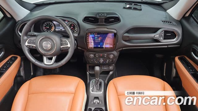Jeep Renegade 2023 — фото 10 из 20