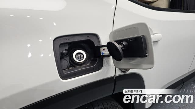 Jeep Renegade 2023 — Photo 2/32