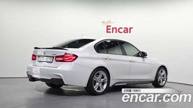 BMW 3 Series 2018 — Şəkil 1/20