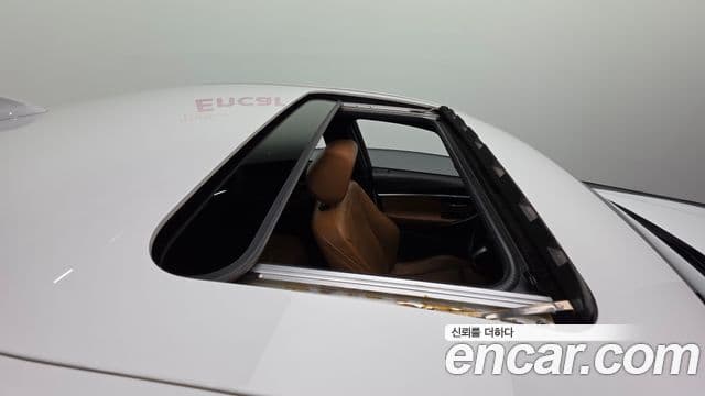 BMW 3 Series 2018 — Şəkil 11/20