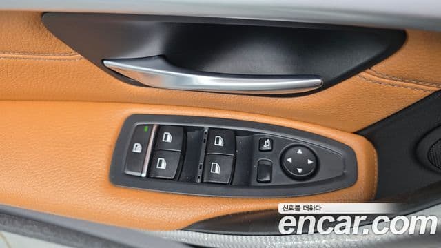 BMW 3 Series 2018 — Şəkil 12/20