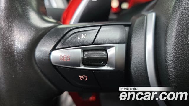 BMW 3 Series 2018 — Şəkil 15/20