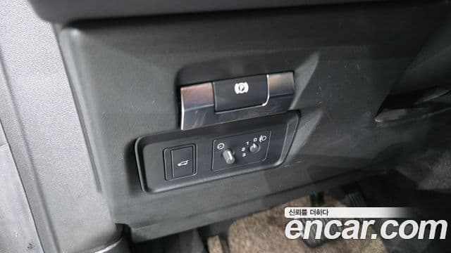 Land Rover Discovery Sport 2020 — Photo 9/20