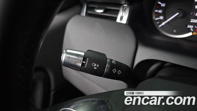 Land Rover Discovery Sport 2020 — Photo 13/20