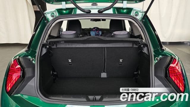 Mini Cooper C 2025 — фото 20 из 20