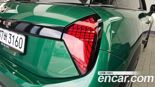 Mini Cooper C 2025 — Photo 1/31