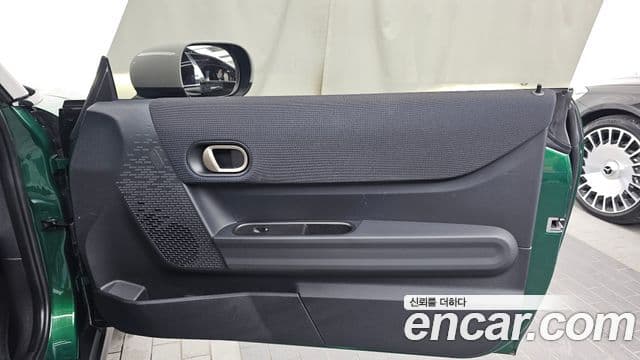 Mini Cooper C 2025 — Photo 22/31