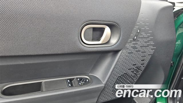 Mini Cooper C 2025 — Photo 12/31