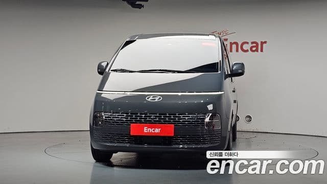 Hyundai Staria 2025 — Фото 3/20