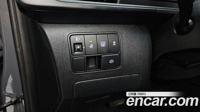 Hyundai Staria 2025 — Фото 17/20