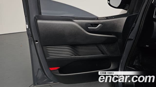 Hyundai Staria 2025 — ფოტო 3/32