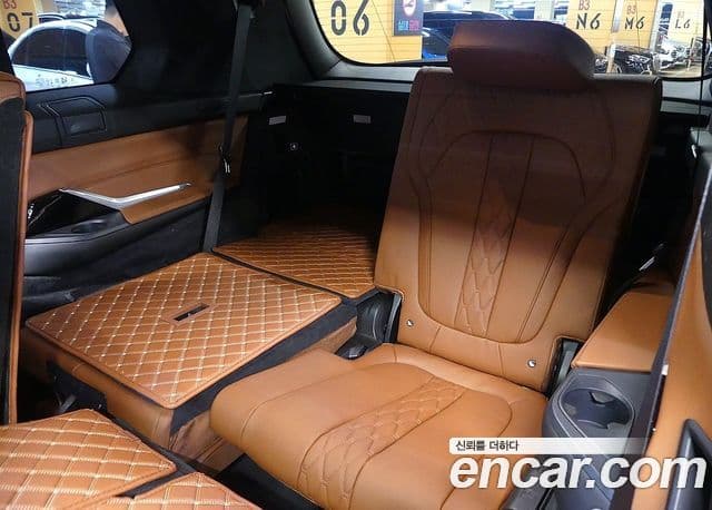 BMW X7 2025 — Şəkil 18/20