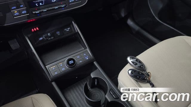 Hyundai Kona 2023 — Şəkil 16/20