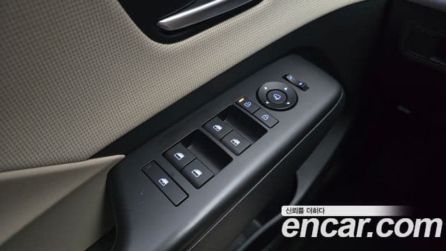 Hyundai Kona 2023 — Şəkil 18/20