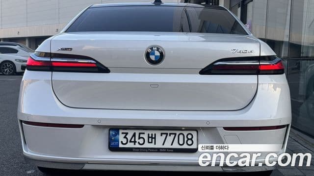 BMW 7 Series 2023 — ფოტო 3/20
