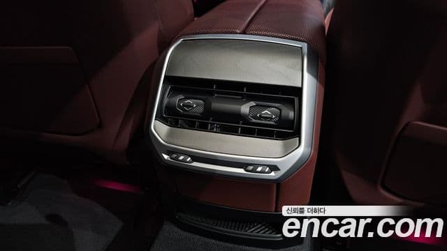 BMW 7 Series 2023 — Photo 2/49